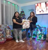 Entrega de canastas navideñas a trabajadores y sus familias (2)